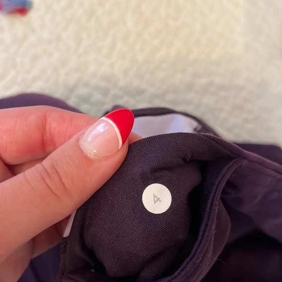 Lululemon purple leggings 4 - Picture 6 of 9